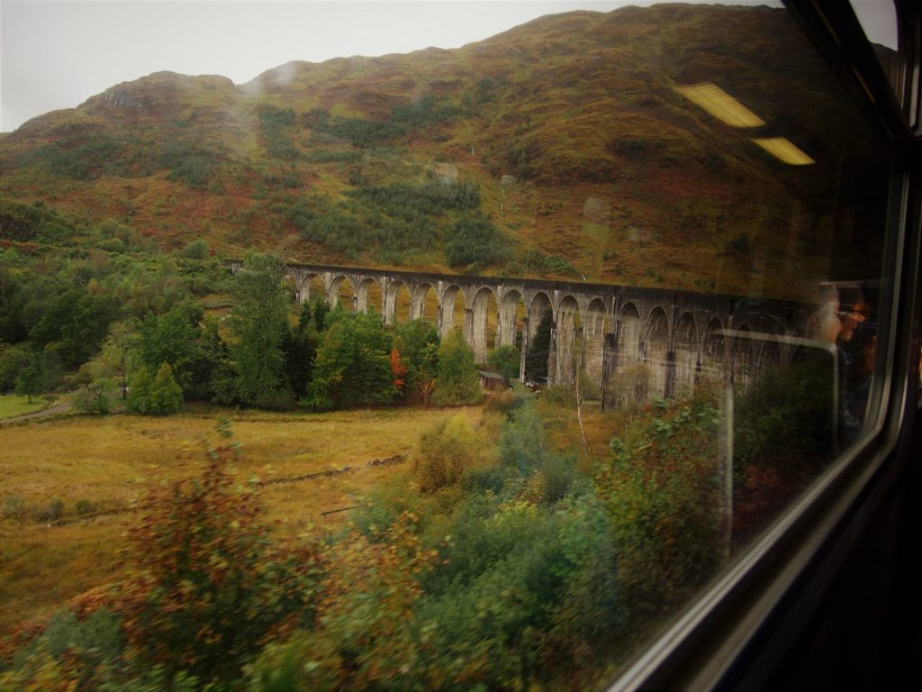 Glenfinnan Viaduct aus dem Zug auf dem West Highland Way