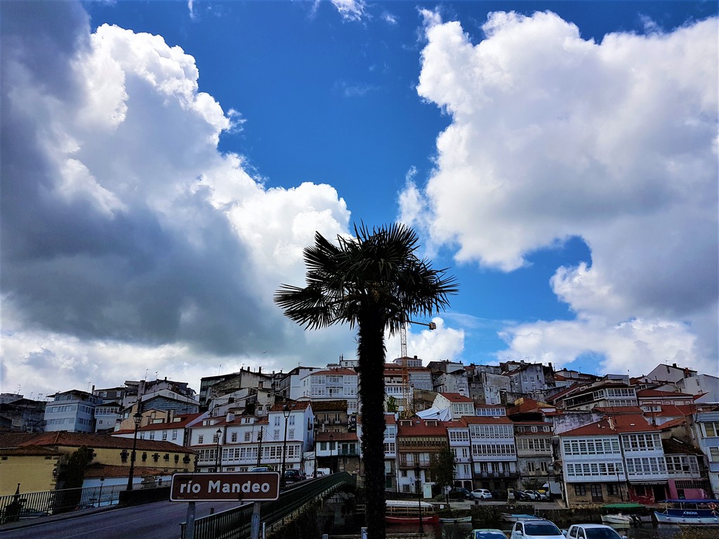 Blick auf Betanzos - Camino Inglés