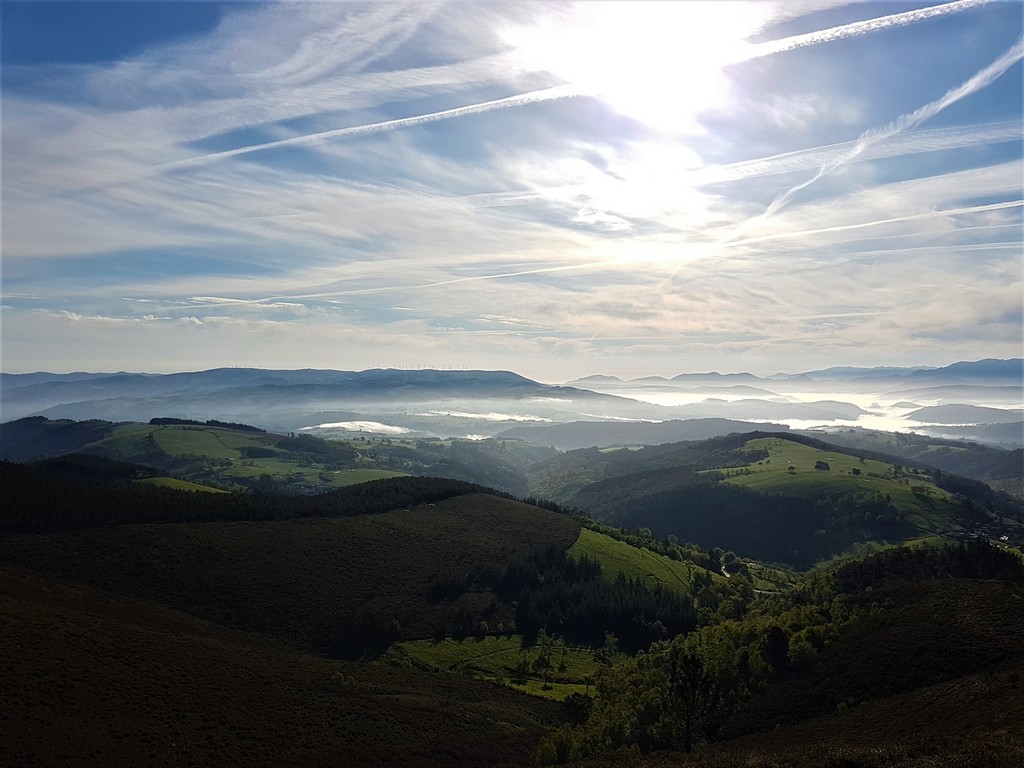 Morgenstimmung beim Aufstieg über die Hospitales-Route auf dem Camino Primitivo