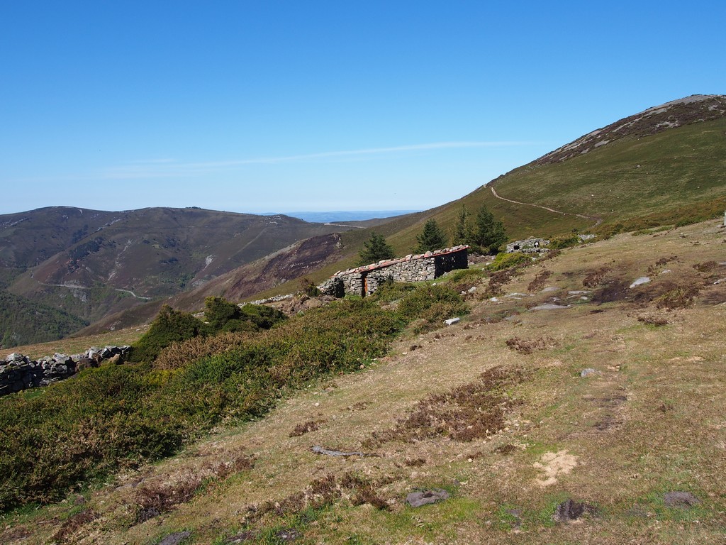 Rest eines Pilgerhospitals auf dem Camino Primitivo