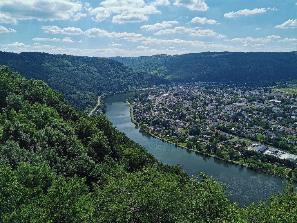 Schöne Aussicht von Starkenburg auf die Mosel