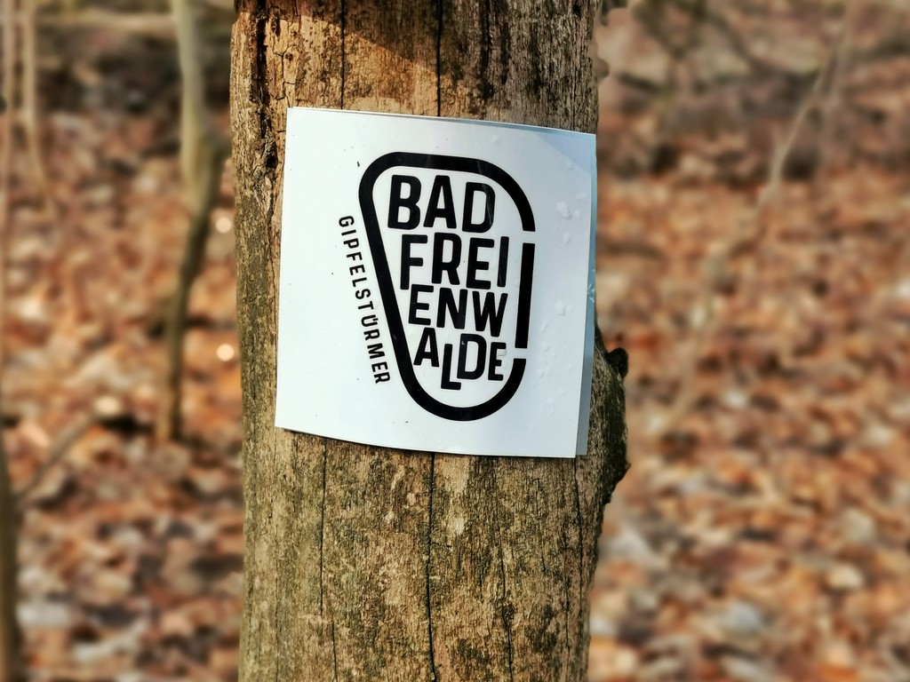 Markierung auf dem Gipfelstürmerweg Brandenburg