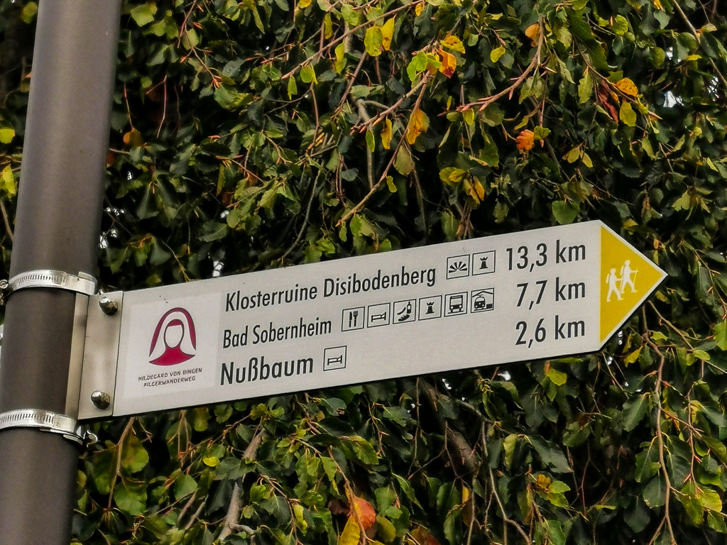 Wegweiser auf dem Hildegard-von-Bingen-Pilgerwanderweg