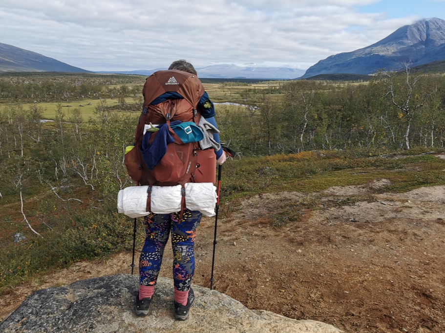 Blick über den Padjelanta-Nationalpark - Packliste Trekking mit Zelt