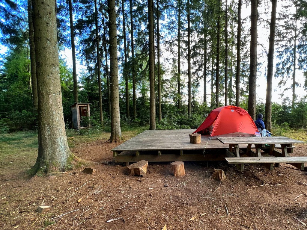 Trekkingplätze auf dem Schneifel-Pfad in der Eifel - Titel