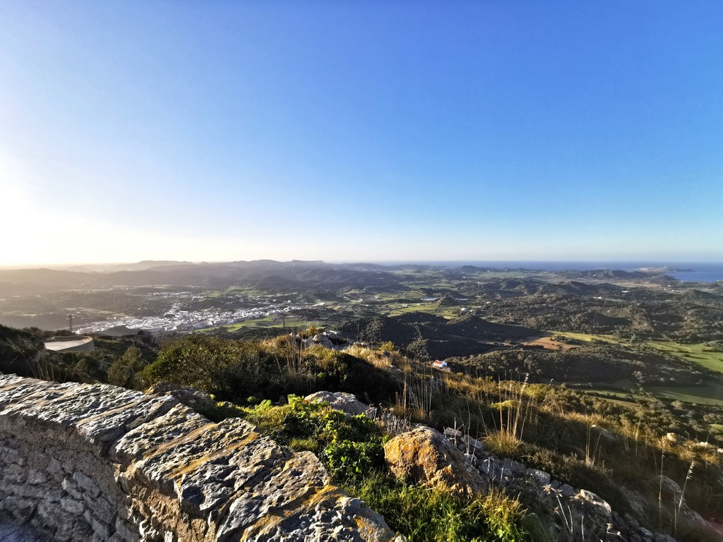Aussicht vom höchsten Berg Menorcas  - Monte Toro