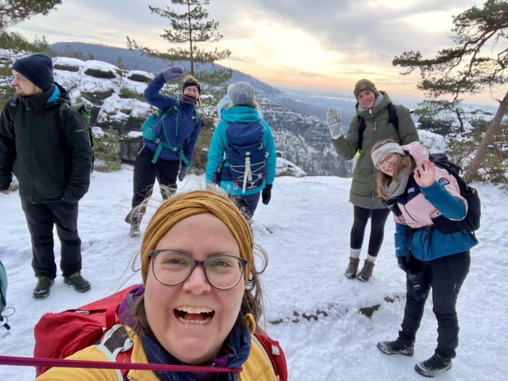 Wanderspaß in der Gruppe bei Globetrotter Winterwandertage
